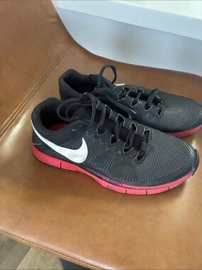 Nike Black & Pink Training Sneakers with White Swoosh